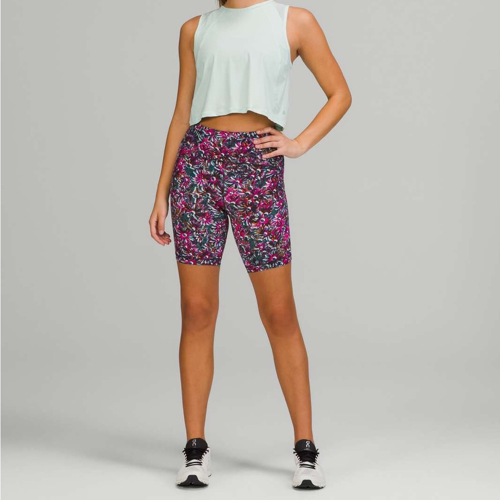 Women lululemon Base Pace shorts